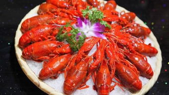 小龙虾价格暴跌，为何餐馆仍贵？调料成本与消费体验成关键