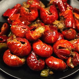 蒜蓉小龙虾技术全攻略 从厨艺培训到调料选购指南